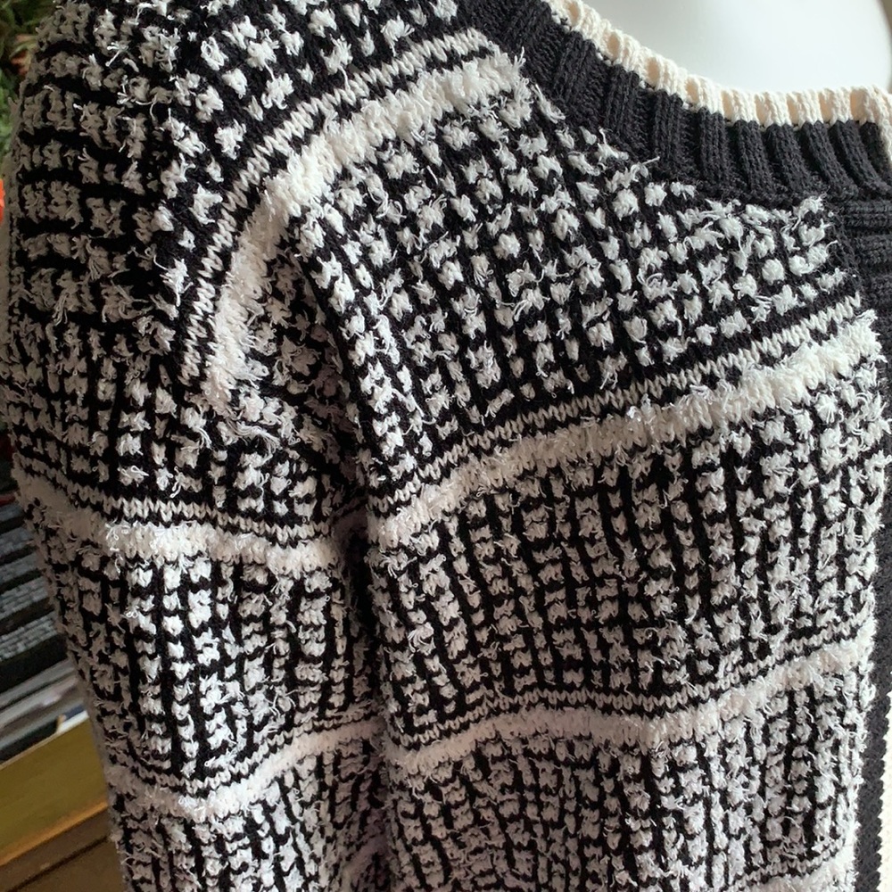 Loft Plus Striped Knit 🧶 Cardigan - Picture 4 of 12